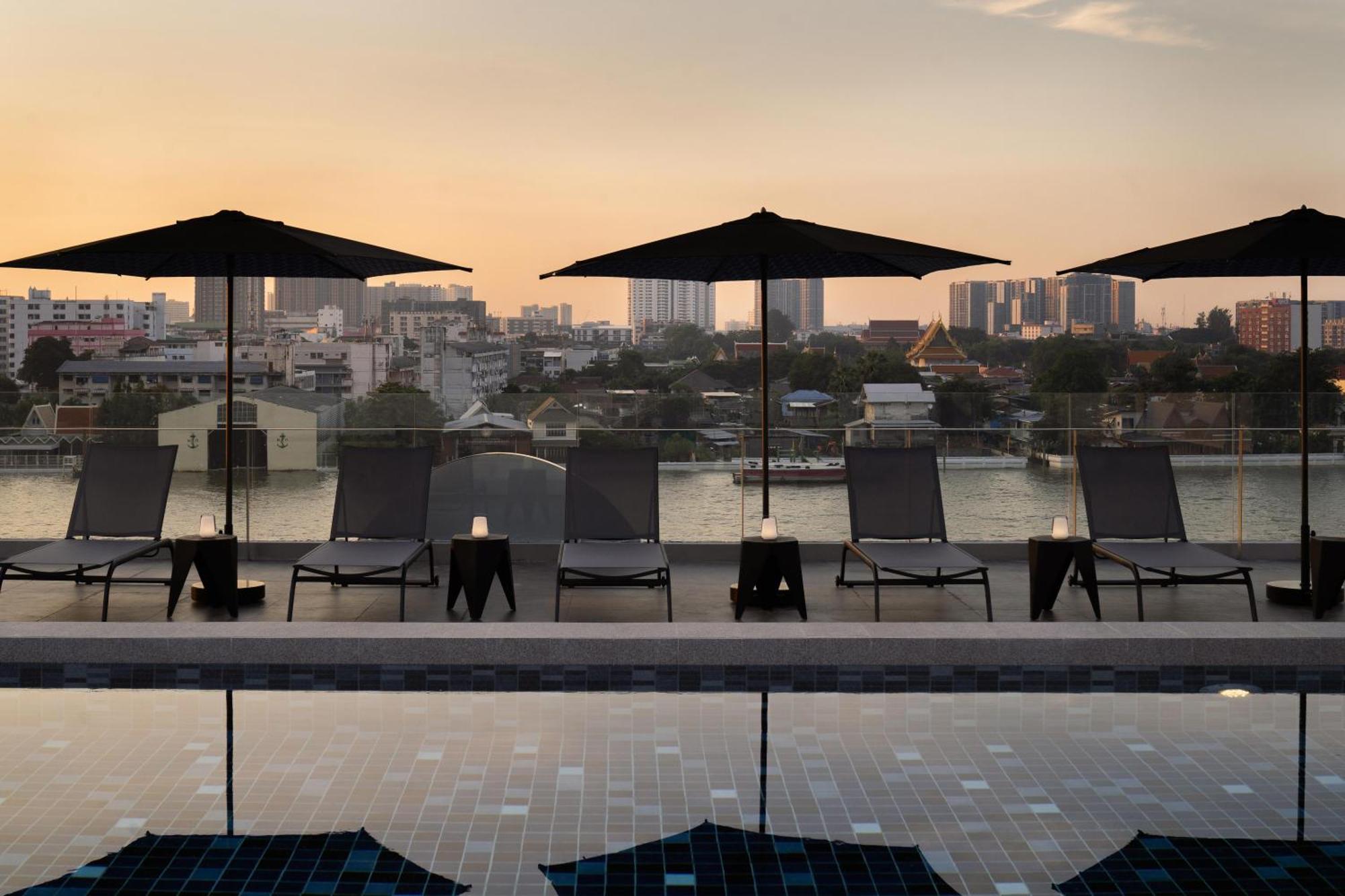 Hotel The Standardx, Bangkok Phra Arthit Exterior foto